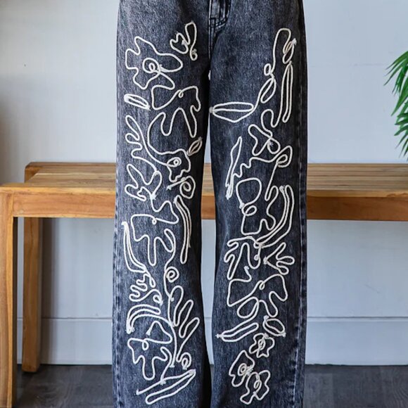 Oli & Hali Embroidered Mid Rise Denim Jeans - Picture 4 of 7